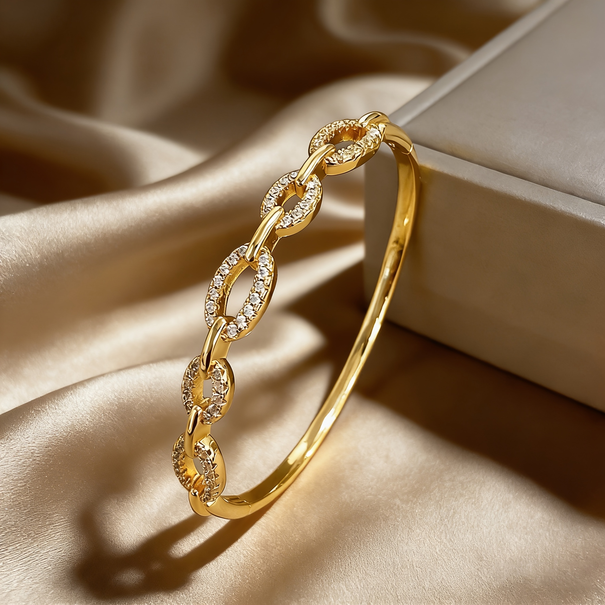 Copper Metal Bracelet with Golden-Toned Chain Link Design